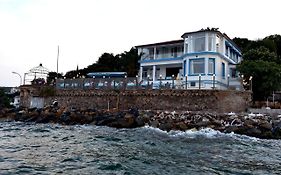Hotel Pyrgos